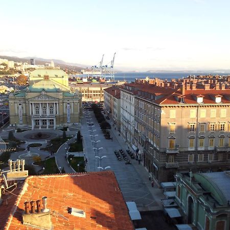 Fast Friend - Cozy Apartment In The Center With Private Garage Rijeka Exterior foto