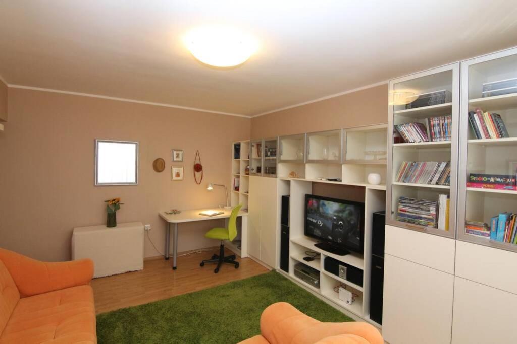 Fast Friend - Cozy Apartment In The Center With Private Garage Rijeka Exterior foto