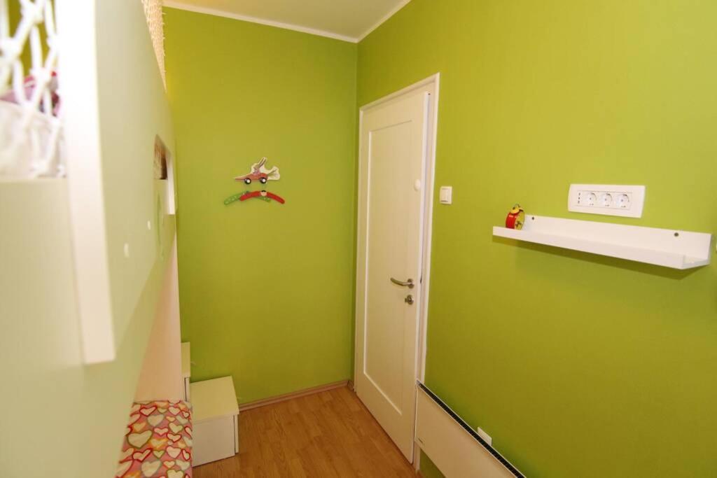 Fast Friend - Cozy Apartment In The Center With Private Garage Rijeka Exterior foto
