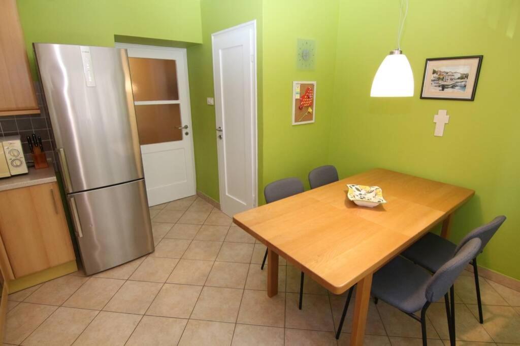 Fast Friend - Cozy Apartment In The Center With Private Garage Rijeka Exterior foto