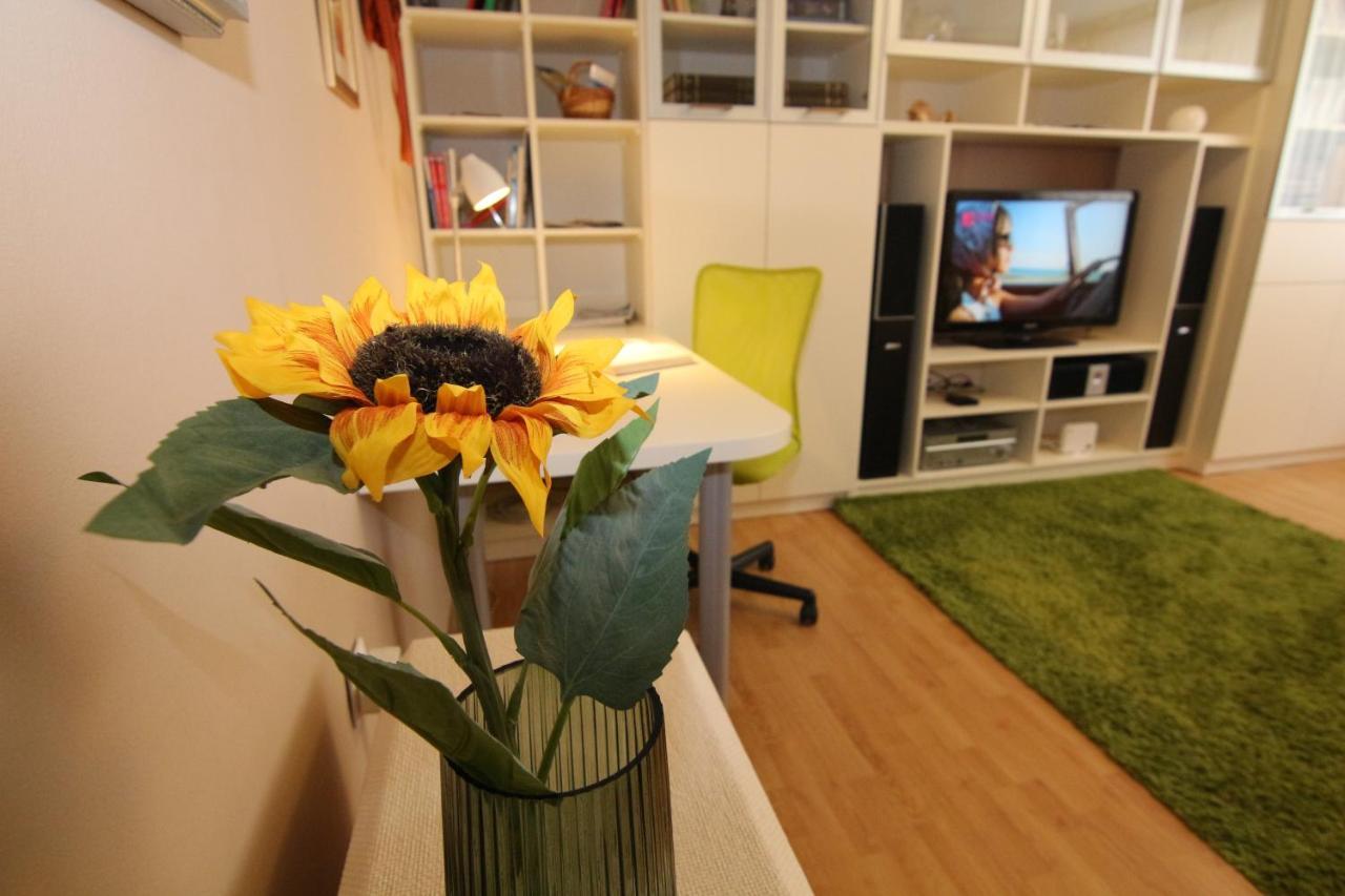 Fast Friend - Cozy Apartment In The Center With Private Garage Rijeka Exterior foto
